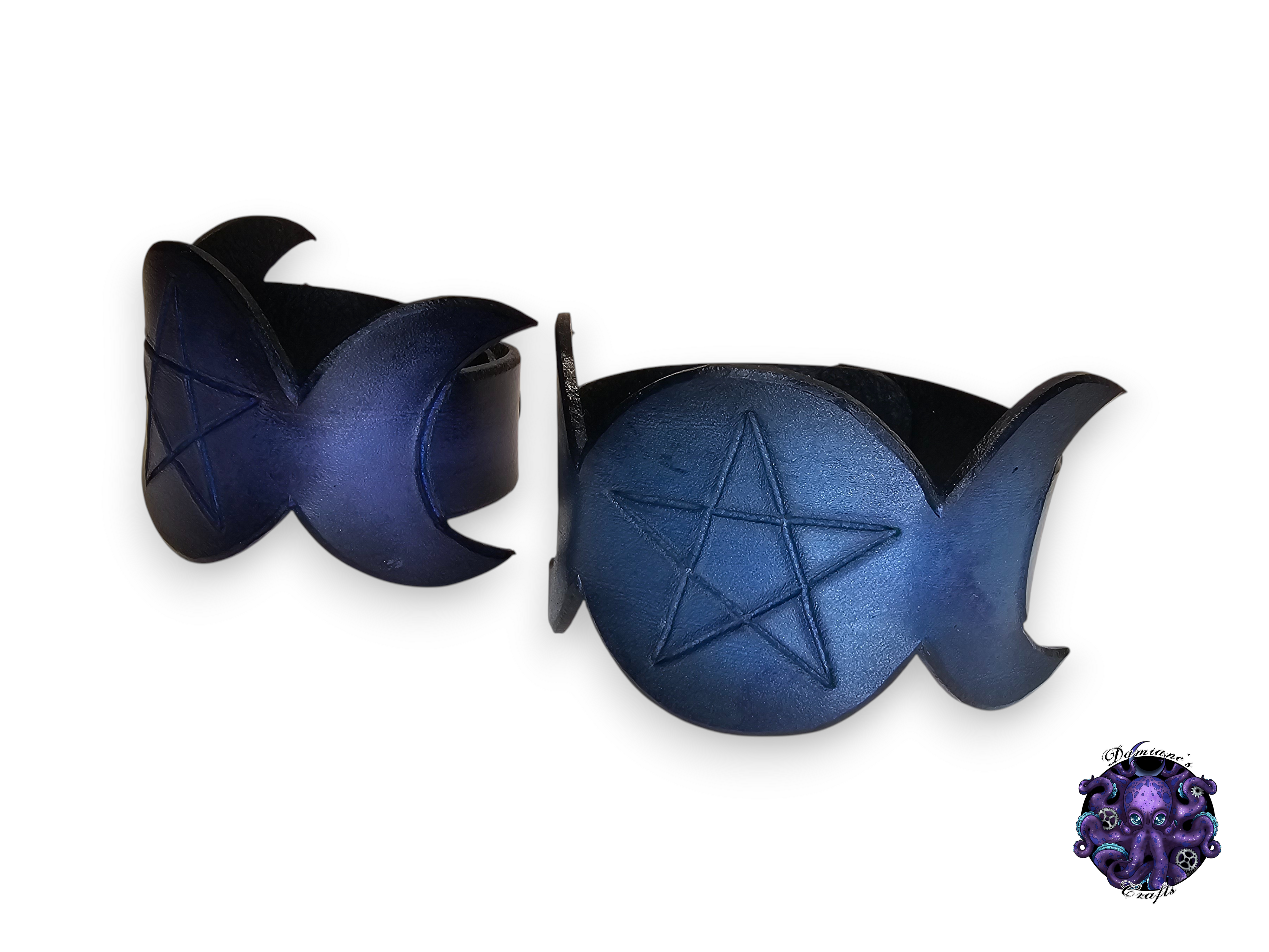 Cuero auténtico, pulsera, brazalete, brazalete, fases lunares, pentagrama, diosa, wicca, bruja, gótico, punk, rock, metal, heavy metal, morado, azul, accesorio de moda