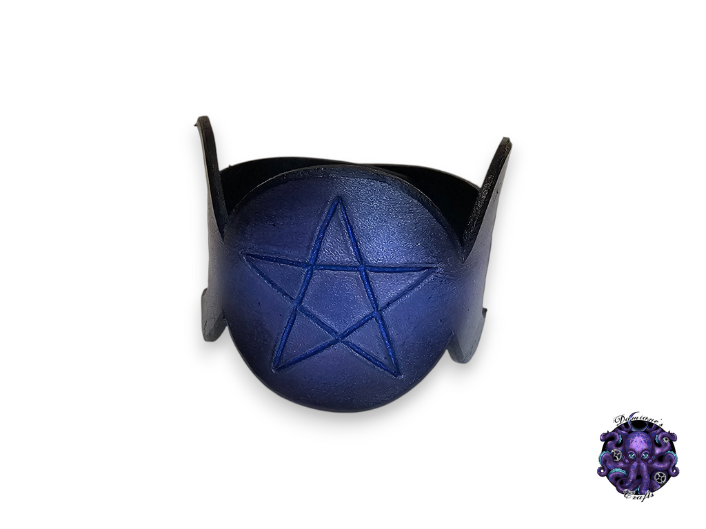Cuero auténtico, pulsera, brazalete, brazalete, fases lunares, pentagrama, diosa, wicca, bruja, gótico, punk, rock, metal, heavy metal, morado, azul, accesorio de moda