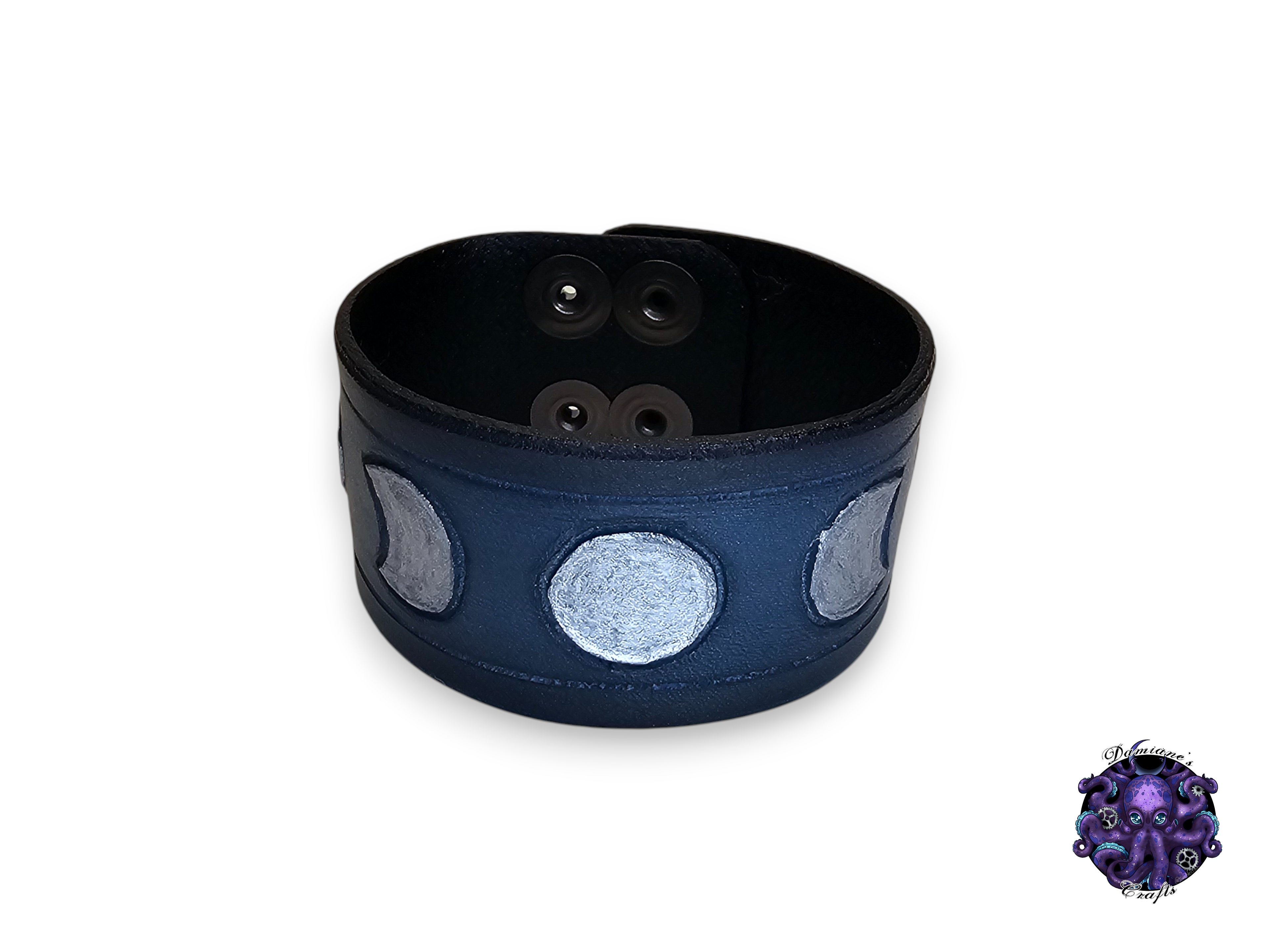 Real leather, Wristband, Wristcuff, Cuff, Bracelet, Moon phases, crescent moon, Goddess, Wicca, Witch, Witchy, gothic, punk, rock, metal, heavy metal, Nebula, blue, mode accessory