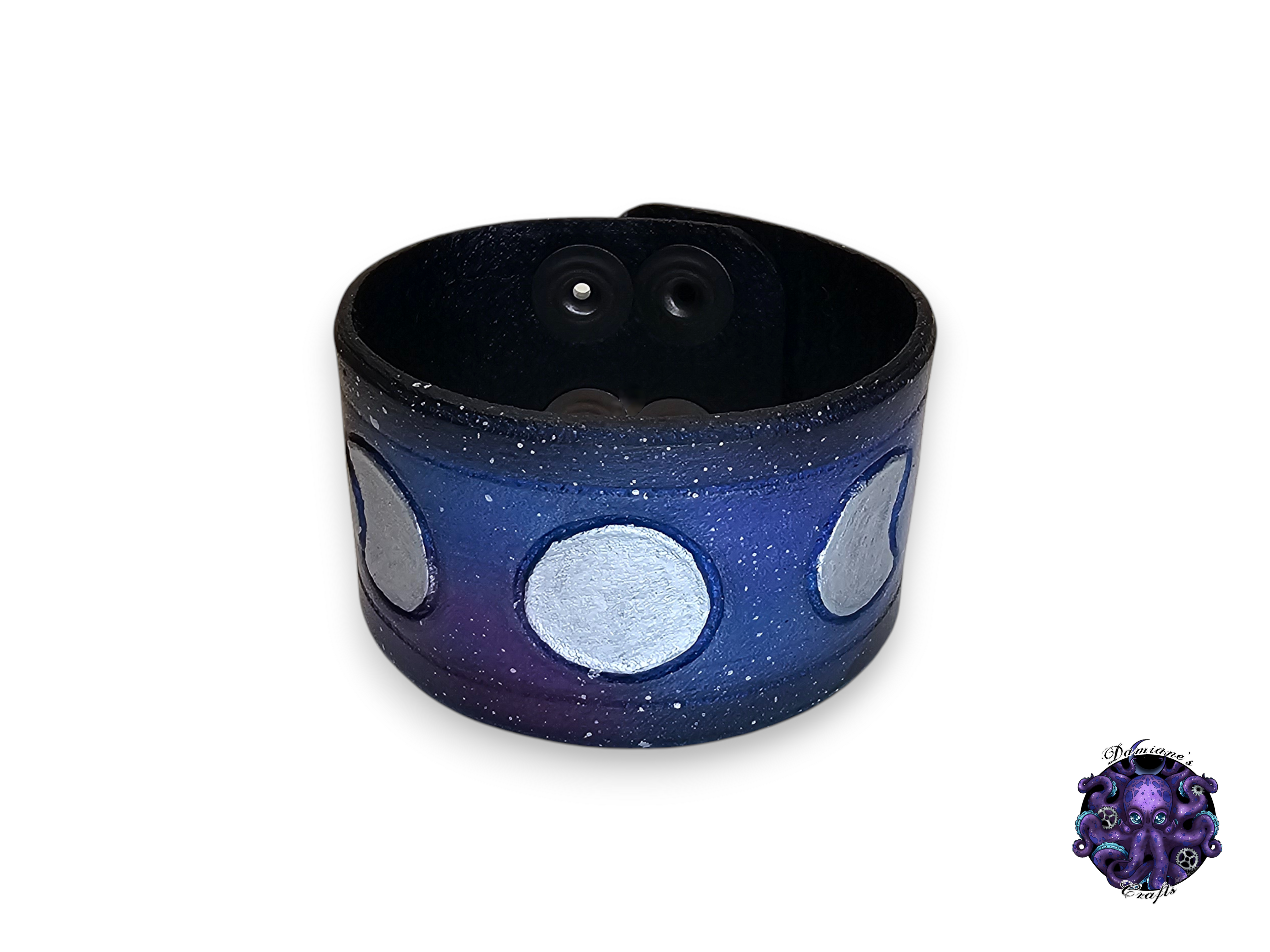Real leather, Wristband, Wristcuff, Cuff, Bracelet, Moon phases, crescent moon, Goddess, Wicca, Witch, Witchy, gothic, punk, rock, metal, heavy metal, Nebula, blue, mode accessory