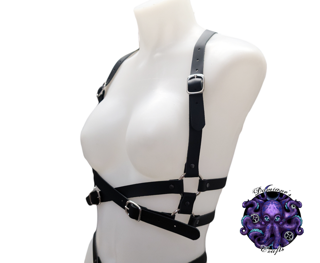 Cuir véritable, harnais, Victoria, top, grande taille, sous-poitrine, anneau en O, steampunk, médiéval, gothique, vampire, punk, rock, métal, heavy metal, accessoire de mode, BDSM, noir