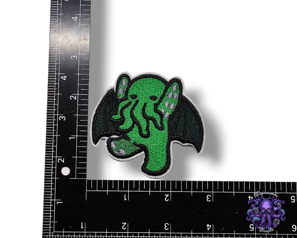 Écusson brodé, thermocollant, colle, matériel de loisirs créatifs, broderie, tissu, Donjons et Dragons, donjon, dragon, cube gélatineux, Cthulhu, quête, potion, gobelin, D20