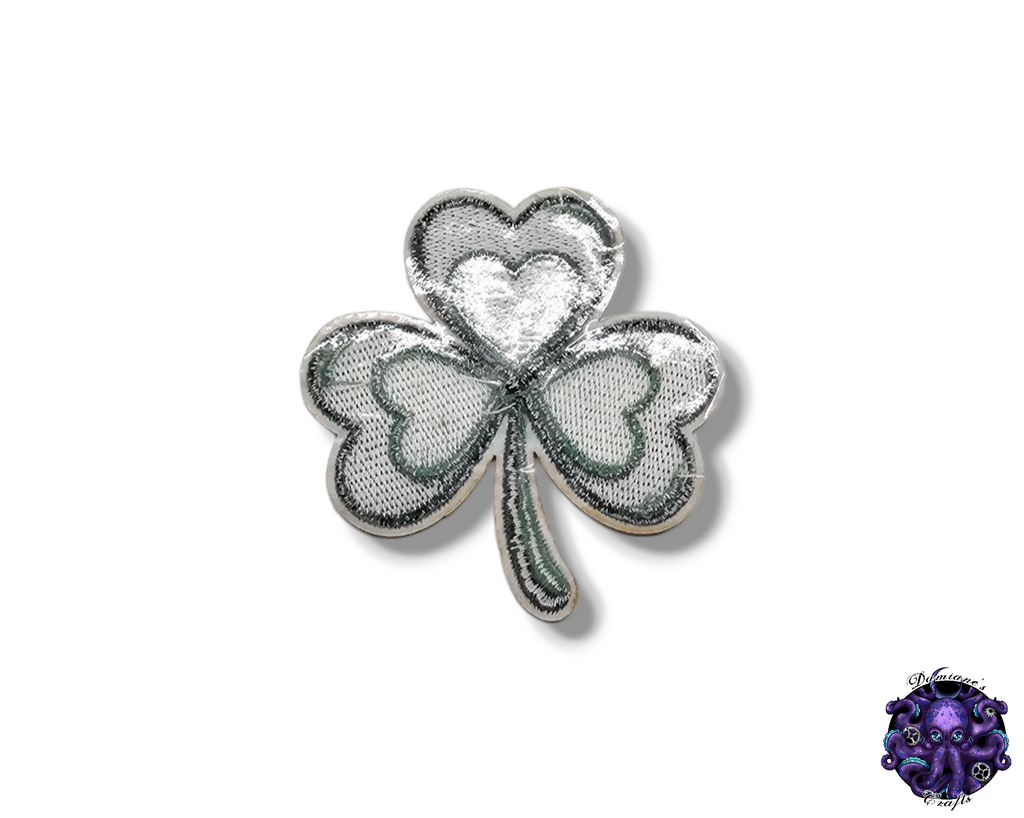 Écusson brodé, thermocollant, colle, matériel de loisirs créatifs, broderie, tissu, drapeau irlandais, trèfle, Saint-Patrick, nœud papillon, vert