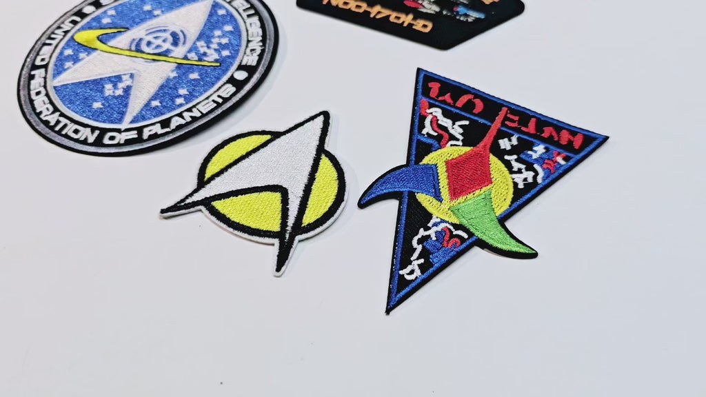 Embroided Patch, Iron on, Glue, Craft supply, Embroidery, Fabric, Movie, Tv show, tv serie, science fiction, futur, space, extraterrestrial